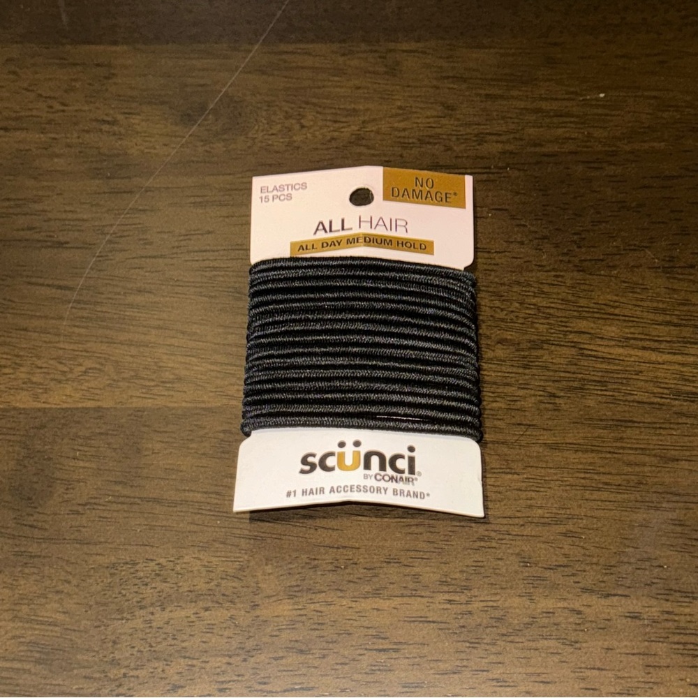 Scunci all day medium hold elastics
